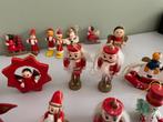 35 nostalgische houten kersthangers, Diversen, Kerst, Ophalen of Verzenden, Gebruikt