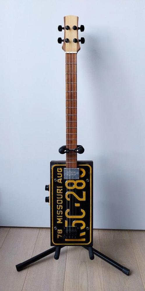 Statief voor Cigar Box Guitar - Cigarbox Guitar - Ukulele, Muziek en Instrumenten, Standaards, Nieuw, Instrumentstandaard, Gitaar