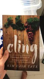 Cling - kim cash tate, Ophalen of Verzenden, Zo goed als nieuw