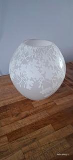 Ikea bol lamp wit/bloemen, Huis en Inrichting, Lampen | Plafondlampen, Ophalen, Zo goed als nieuw