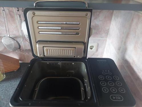 Broodbakmachine Kenwood BM450, Witgoed en Apparatuur, Broodbakmachines, Zo goed als nieuw, Met timer, 800 tot 1200 gram deeg, Kijkvenster
