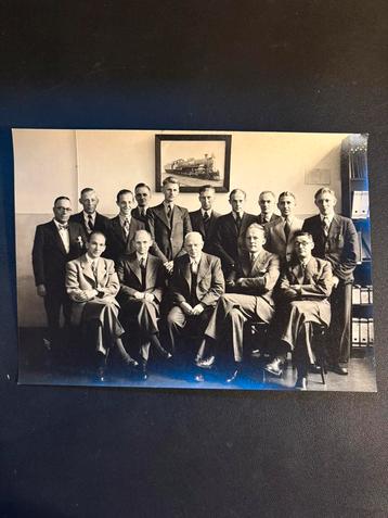 Grote foto van (een deel) personeel Werkspoor (jaren 40/50)) beschikbaar voor biedingen