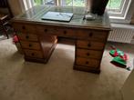 Antiek eiken bureau met leren blad – klassiek pedestal desk, Huis en Inrichting, Bureaus, Ophalen of Verzenden, Zo goed als nieuw