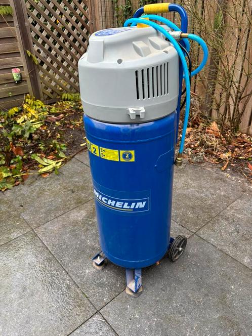 Michelin 50 liter olieloze verticale compressor 10 bar 2pk, Doe-het-zelf en Verbouw, Compressors, Zo goed als nieuw, 6 tot 10 bar