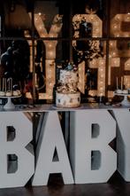 Te huur: BABY tafel, Hobby en Vrije tijd, Feestartikelen | Verhuur, Ophalen of Verzenden, Geboorte of Huwelijk