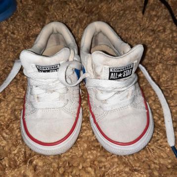 Converse ALLSTAR beschikbaar voor biedingen