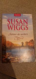 Susan Wiggs - Achter de wolken, Ophalen of Verzenden, Zo goed als nieuw, Nederland, Susan Wiggs