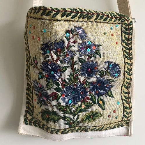 Damestas 30x30 met geborduurde kralen bloemmotief, Sieraden, Tassen en Uiterlijk, Tassen | Damestassen, Gebruikt, Schoudertasje