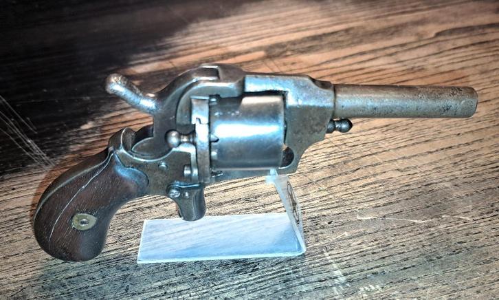 Penvuur revolver anno 1850, Antiek en Kunst, Antiek | Overige Antiek, Ophalen of Verzenden