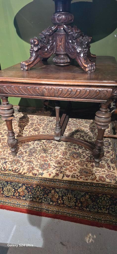 Antieke Mechelse Tafel - Robuust & Charmant, Antiek en Kunst, Antiek | Meubels | Tafels, Ophalen