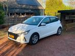 Hyundai i20 1.0 T-gdi Blue Comfort 100PK 2021 Wit APK+beurt, Auto's, Hyundai, Voorwielaandrijving, 40 €/maand, Handgeschakeld