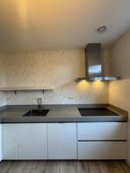 Rechte Keuken Hoogglans Wit Greeploos Wandkast GEDEMONTEERD, Huis en Inrichting, Keuken | Complete keukens, Wit, Dubbelwandige keuken