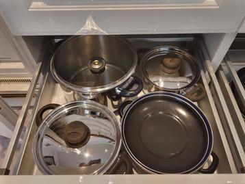 Complete pannenset, diverse maten beschikbaar voor biedingen