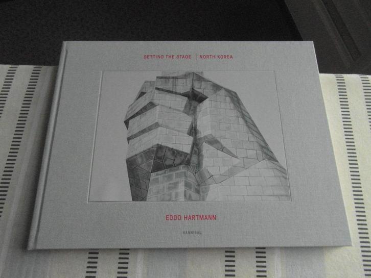 EDDO HARTMANN Zijn fotoboek over Noord-Korea, Boeken, Kunst en Cultuur | Fotografie en Design, Nieuw, Fotografen, Ophalen of Verzenden
