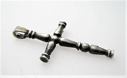 Vintage kruisje, hangertje (7234-118), Antiek en Kunst, Antiek | Religie, Ophalen