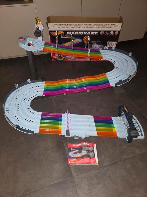 Hot Wheels Super Mario kart regenboogbaan, Kinderen en Baby's, Speelgoed | Racebanen, Nieuw, Handmatig, Hot Wheels, Ophalen of Verzenden