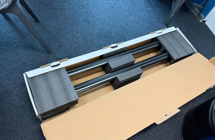 Te koop Nieuwe zwarte dakdragers gesloten dakrails –20 sets, Auto diversen, Dakdragers, Zo goed als nieuw, Ophalen of Verzenden