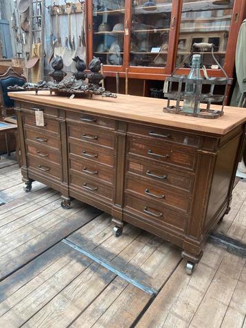 Sleetse oude balie toonbank dressoir ladekast kookeiland beschikbaar voor biedingen