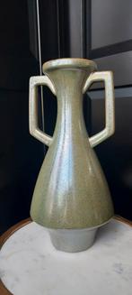 Olijfgroene Vaas met Parelmoer Glans, Aardewerk of Porselein, Ophalen of Verzenden, Zo goed als nieuw, Minder dan 50 cm