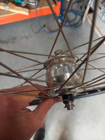 Son 28 naaf dynamo nieuw 36Gaats in wiel 26 inch beschikbaar voor biedingen