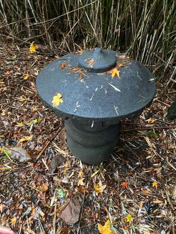 Indonesische Granieten Lantaarn beschikbaar voor biedingen