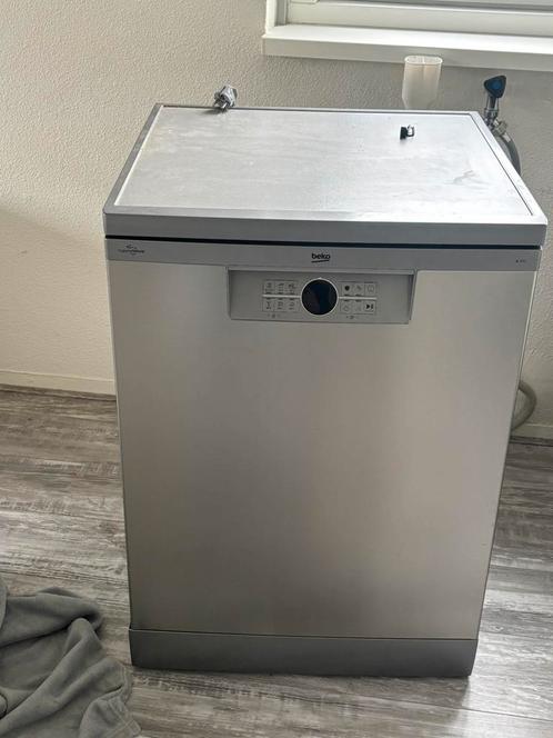 Beko vaatwasser, Witgoed en Apparatuur, Vaatwasmachines, Zo goed als nieuw, Vrijstaand, 85 tot 90 cm, 45 tot 60 cm, Minder dan 10 liter