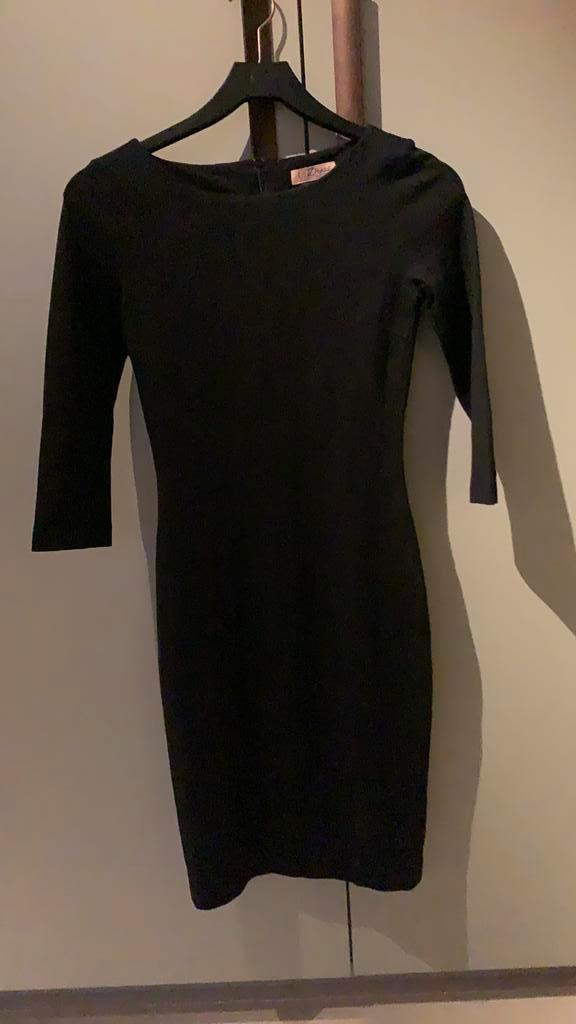La Dress jurk -xxs  zwart of M paars blauw viscose jersey, Kleding | Dames, Jurken, Zo goed als nieuw, Maat 38/40 (M), Paars, Knielengte