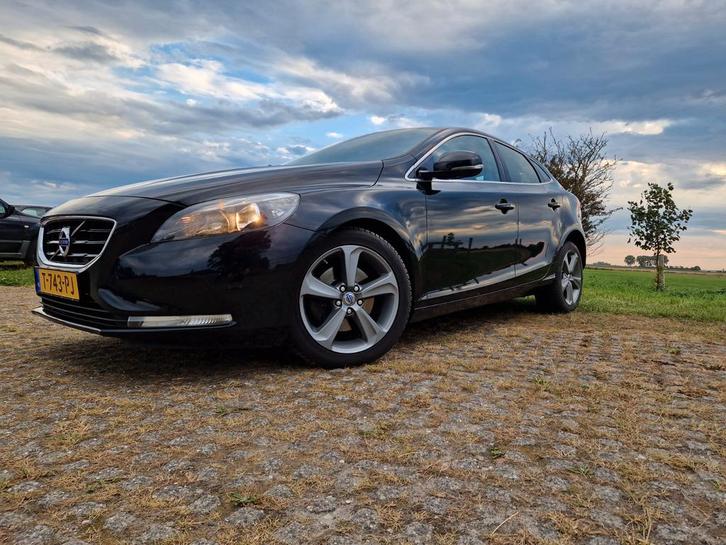 Volvo V40 1.6 T2 2014 APK Zwart stoel + voorr. verw | Keyl, Auto's, Volvo, Particulier, V40, ABS, Airbags, Airconditioning, Alarm