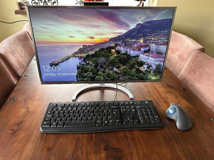 All in One PC, Computers en Software, Desktop Pc's, Zo goed als nieuw, 2 tot 3 Ghz, SSD, 4 GB, Met videokaart, Met monitor, Ophalen