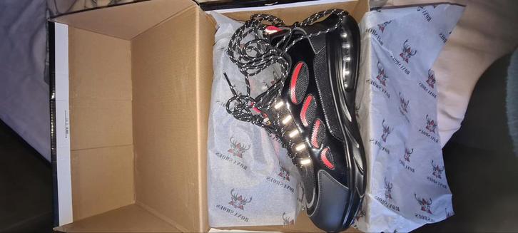 Rona werkschoenen maat 42 - Nieuw in doos, Kleding | Dames, Dames-kledingpakketten, Nieuw, Maat 42/44 (L), Ophalen of Verzenden