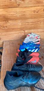 Voetbalschoenen Nike, Adidas en Puma diverse maten, Maat XS of kleiner, Ophalen of Verzenden, Zo goed als nieuw, Schoenen