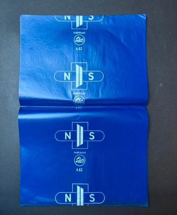 8 vellen carbonpapier met oude NS-logo’s (jaren 50/60) beschikbaar voor biedingen
