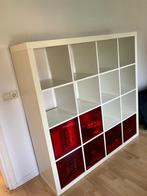 Witte Ikea kast KALLAX met 6 rode opbergbakken, Ophalen, Zo goed als nieuw
