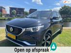 MG MG ZS EV Luxury 45 kWh NAVI PANO DAK CRUISE CLIMA PDC LMV, Auto's, MG, Gebruikt, Zwart, ZS, 1507 kg