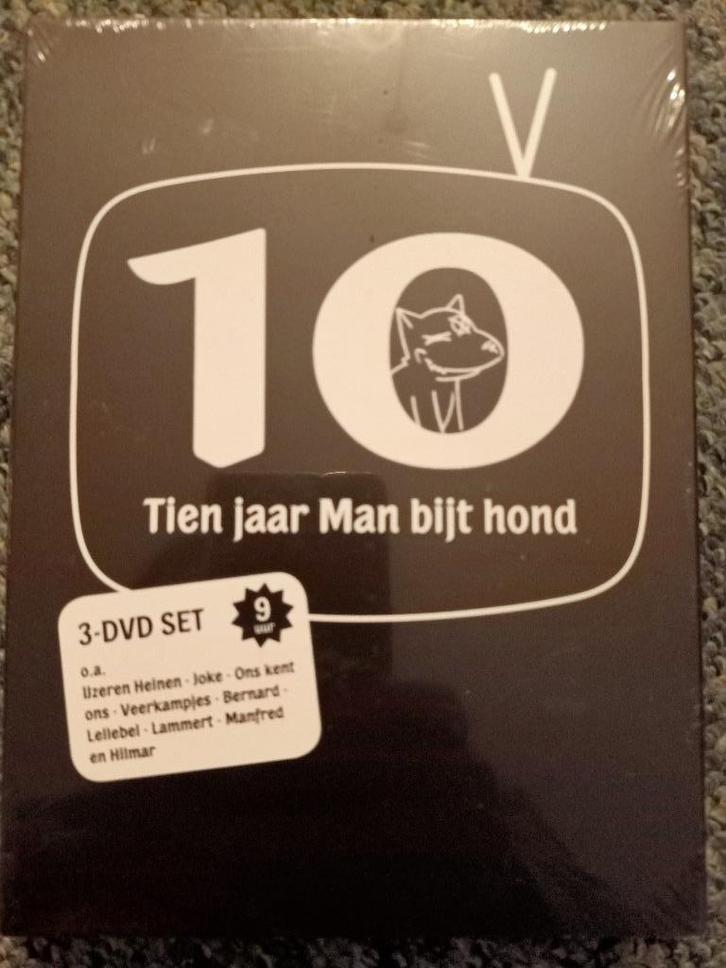 10 jaar Man Bijt Hond - jubileum 3dvd box **Nieuw**, Cd's en Dvd's, Dvd's | Tv en Series, Nieuw in verpakking, Drama, Boxset, Vanaf 9 jaar