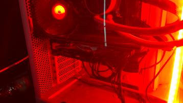 Rx 5700xt beschikbaar voor biedingen