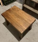 Oud handgemaakt eikenhout tafeltje te koop!, Huis en Inrichting, Tafels | Bijzettafels, Ophalen, Minder dan 45 cm, Eikenhout, 55 tot 75 cm