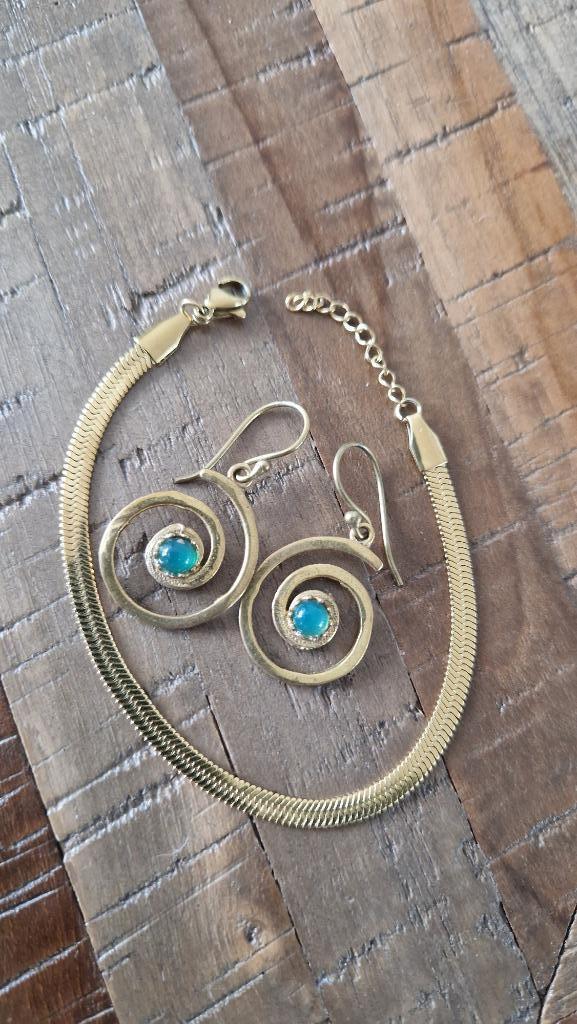 Leuke set. Oorbellen handgemaakt. Boho stijl., Sieraden, Tassen en Uiterlijk, Oorbellen, Zo goed als nieuw, Knopjes of Stekers