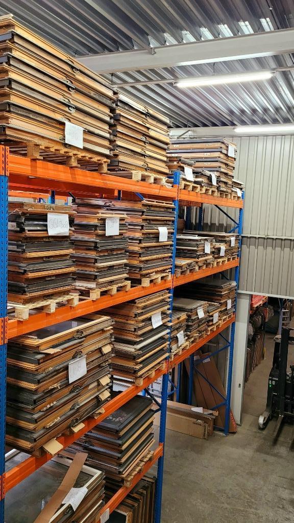 Grote voorraad draaiende- / kantel gedeeltes Velux dakraam!, Doe-het-zelf en Verbouw, Glas en Ramen, Gebruikt, Dakraam, 80 tot 120 cm