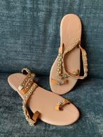 Elegante Sandalen met Strass, Kleding | Dames, Schoenen, Ophalen of Verzenden, Zo goed als nieuw, Beige, Slippers