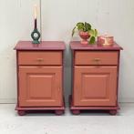 Opgeknapte vintage nachtkastjes bordeaux & terra & messing, Ophalen, Minder dan 45 cm, Onbekend, 55 tot 70 cm
