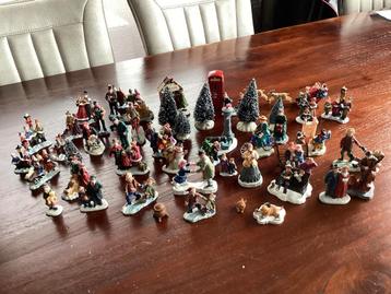 Poppetjes kerstdorp te koop beschikbaar voor biedingen