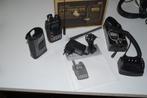 YAESU   FT-70DE   B2    MET   VEEL   EXTRA,S   !!!!!, Ophalen, 15 km of meer, Zo goed als nieuw, Portofoon of Walkie-talkie