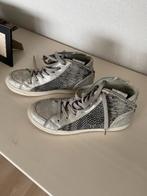 Leuke sneakers van Blue Box maat 42, Blue Box, Ophalen of Verzenden, Grijs, Sneakers of Gympen