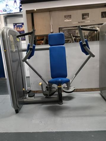 Fitness apparatuur techno gym  beschikbaar voor biedingen