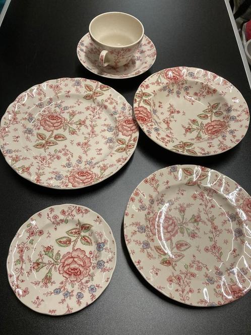 Johnson Brothers rose Chintz, Antiek en Kunst, Antiek | Servies los, Ophalen