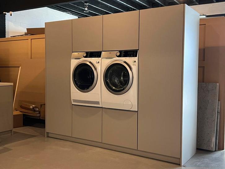 Wasmachine / droger inbouw kast nieuw !, Huis en Inrichting, Kasten | Overige, Zo goed als nieuw, Ophalen of Verzenden