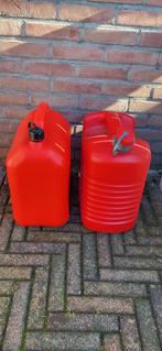 20 liter jerrycans, Ophalen