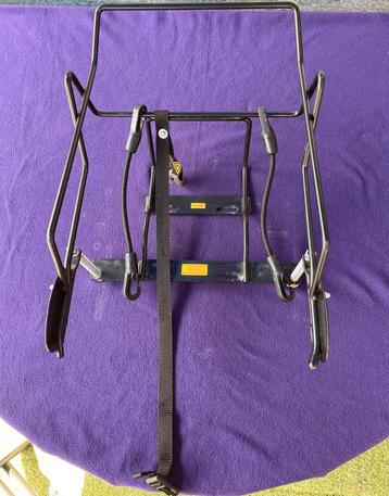 Steco op de drager baby in de MaxiCosy mee op de fiets. beschikbaar voor biedingen