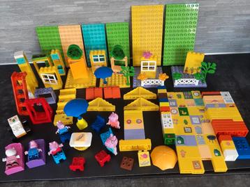 Lego duplo unico hello kitty grote party peppa big  beschikbaar voor biedingen